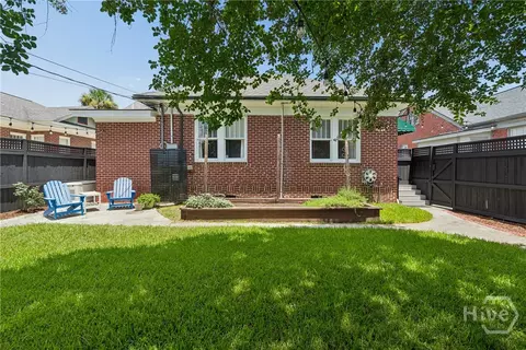 Exterior - 315 E 54th St, Savannah, GA 31405 photo 9 of 11
