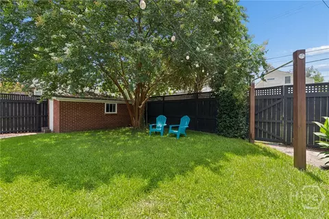 Exterior - 315 E 54th St, Savannah, GA 31405 photo 10 of 11