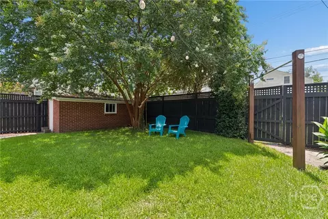 Exterior - 315 E 54th St, Savannah, GA 31405 photo 11 of 12