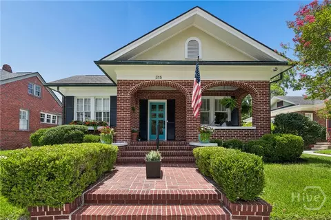 315 E 54th St, Savannah, GA 31405