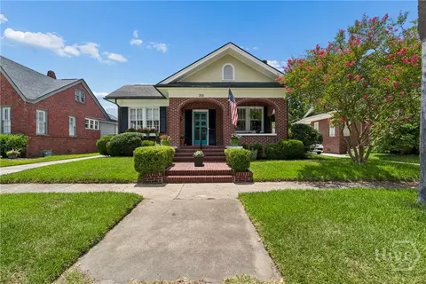 Exterior - 315 E 54th St, Savannah, GA 31405 photo 3 of 12
