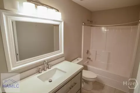 Bath - 121 Pampas Dr, Pooler, GA 31322 photo 3 of 4