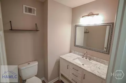 Bath - 121 Pampas Dr, Pooler, GA 31322 photo 4 of 4