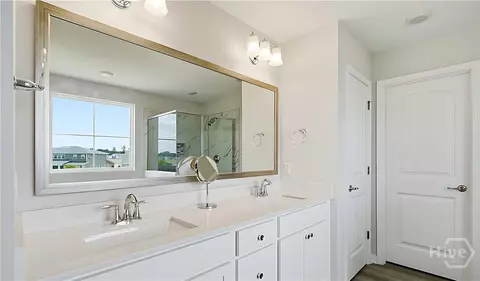Bath - 107 Como Dr, Pooler, GA 31322 photo 2 of 4