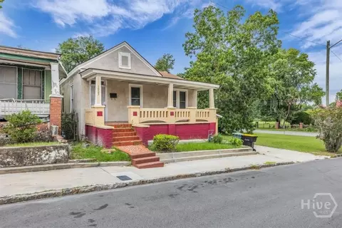 1023 W 37th St, Savannah, GA 31415