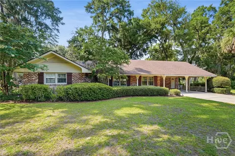 104 Winchester Dr, Savannah, GA 31410