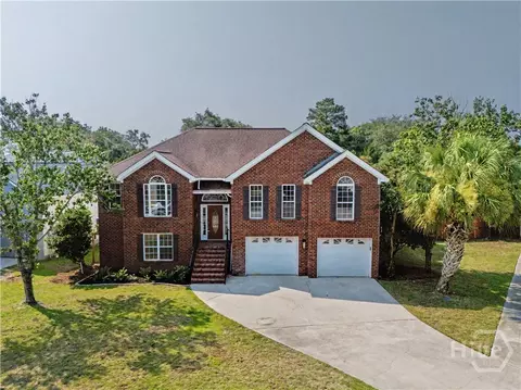 33 Runabout Ln, Savannah, GA 31410