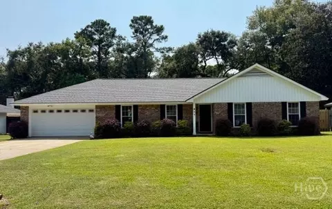 911 Boxwood Dr, Savannah, GA 31410
