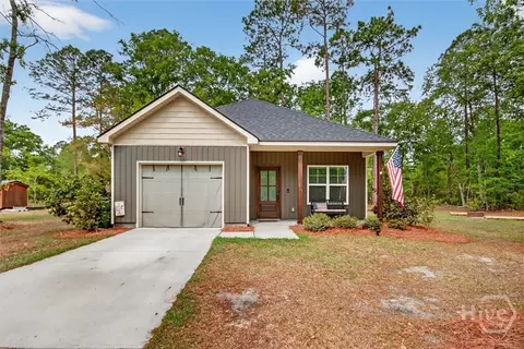85 Cason Dr, Pembroke, GA 31321