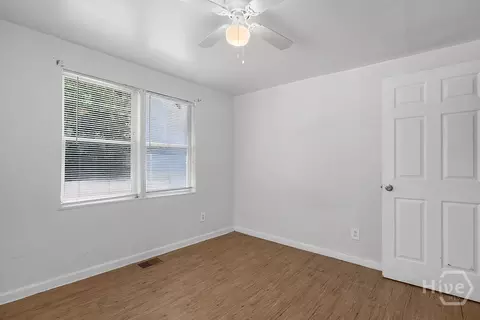Bedroom - 3311 Myrtle St, Savannah, GA 31405 photo 3 of 7