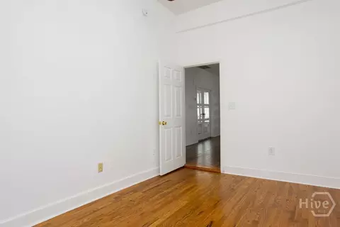 Bedroom - 1106 E Broad St, Savannah, GA 31401 photo 3 of 5