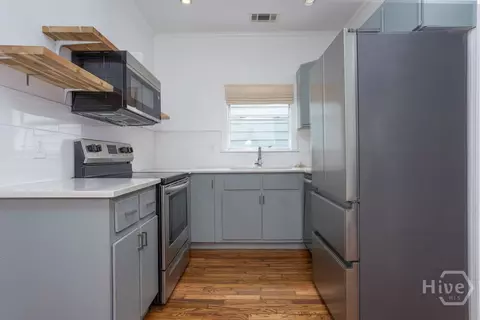 Kitchen - 1106 E Broad St, Savannah, GA 31401 photo 4 of 4