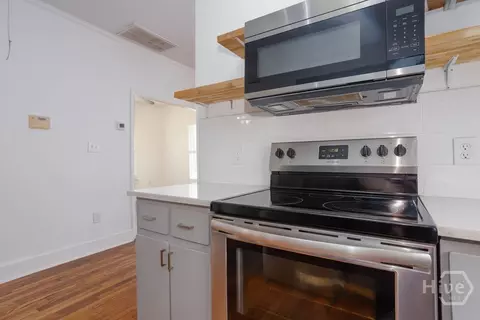 Kitchen - 1106 E Broad St, Savannah, GA 31401 photo 3 of 4