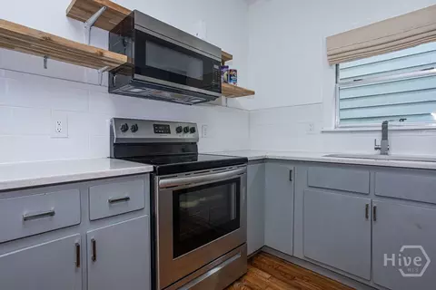 Kitchen - 1106 E Broad St, Savannah, GA 31401 photo 2 of 4