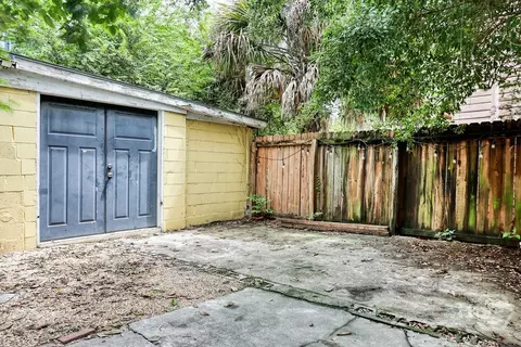Exterior - 1106 E Broad St, Savannah, GA 31401 photo 8 of 13