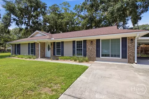 601 Leaning Oaks Dr, Savannah, GA 31410