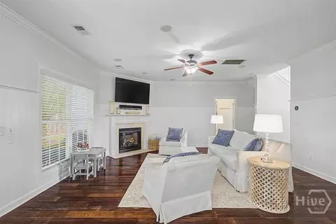 Living - 104 Sutton Ln, Pooler, GA 31322 photo 2 of 2
