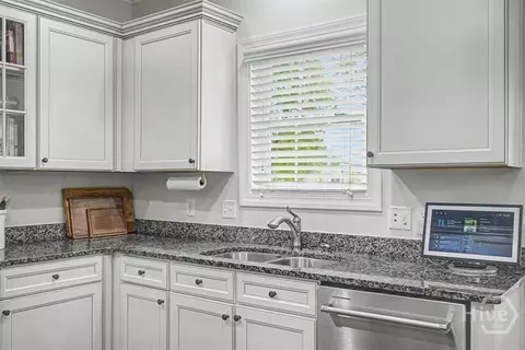 Kitchen - 104 Sutton Ln, Pooler, GA 31322 photo 4 of 5