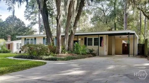 1305 Crossbrook Pl, Savannah, GA 31406
