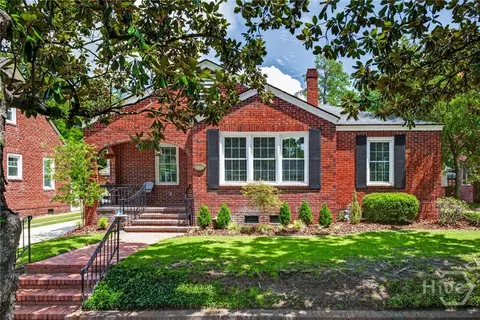 630 E 55th St, Savannah, GA 31405