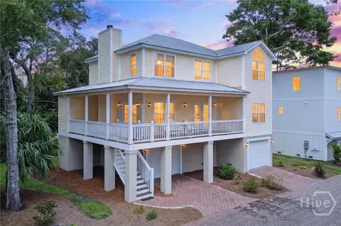 2 River Oak Ln, Tybee Island, GA 31328