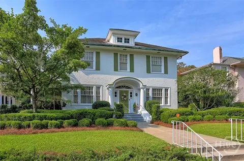 133 E 50th St, Savannah, GA 31405