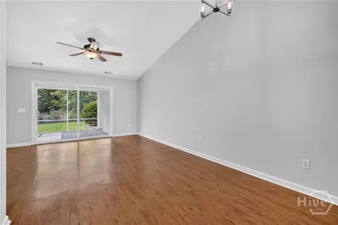 Living - 13 Rivermoor Ct, Savannah, GA 31407 photo 1 of 3