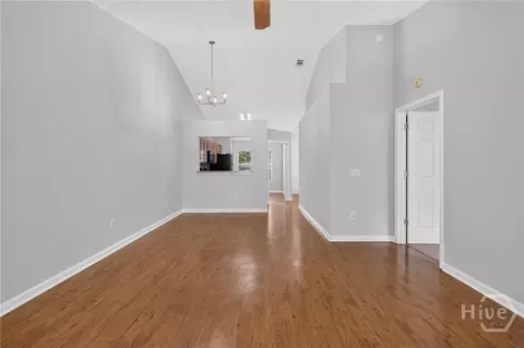 Living - 13 Rivermoor Ct, Savannah, GA 31407 photo 2 of 3