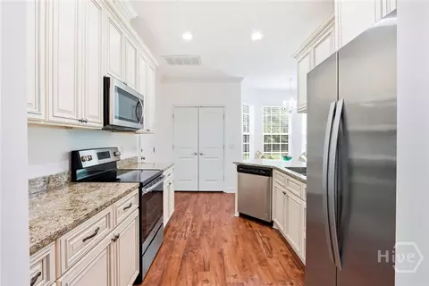Kitchen - 190 Trail S, Midway, GA 31320 photo 4 of 5