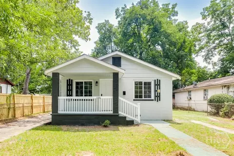 1006 Lynah St, Savannah, GA 31415