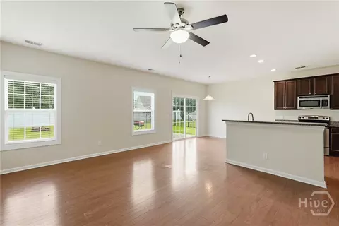 Living - 4 Olde Gate Ct, Pooler, GA 31322 photo 2 of 5