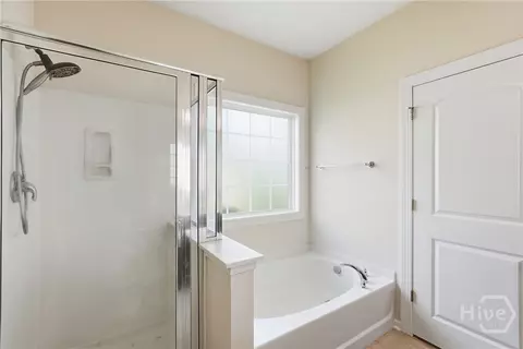 Bath - 4 Olde Gate Ct, Pooler, GA 31322 photo 2 of 4