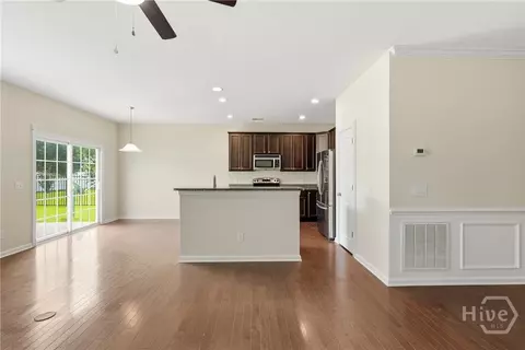 Living - 4 Olde Gate Ct, Pooler, GA 31322 photo 4 of 5