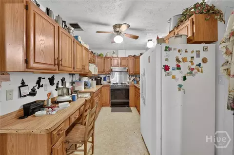 Kitchen - 948 Tract B Morgan Rd, Springfield, GA 31329 photo 6 of 6