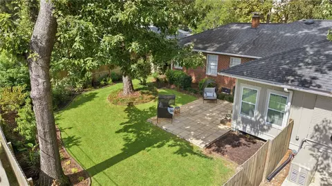 5116 Abercorn St, Savannah, GA 31405