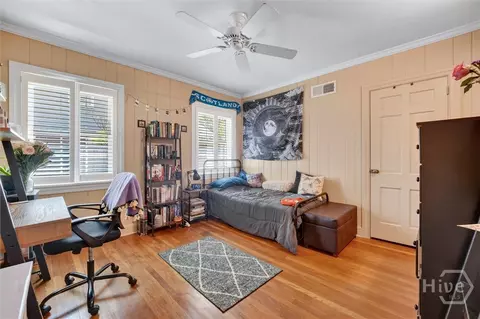 Bedroom - 30 E 60th St, Savannah, GA 31405 photo 4 of 7