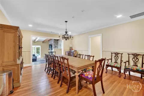 Dining - 30 E 60th St, Savannah, GA 31405 photo 1 of 4
