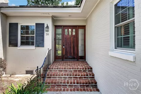 Exterior - 30 E 60th St, Savannah, GA 31405 photo 4 of 14