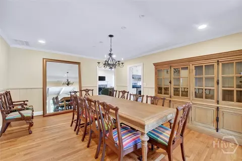 Dining - 30 E 60th St, Savannah, GA 31405 photo 2 of 4