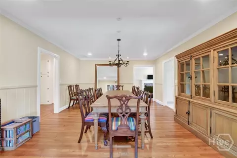 Dining - 30 E 60th St, Savannah, GA 31405 photo 4 of 4