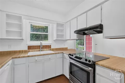 Kitchen - 114 Fox St, Springfield, GA 31329 photo 5 of 6