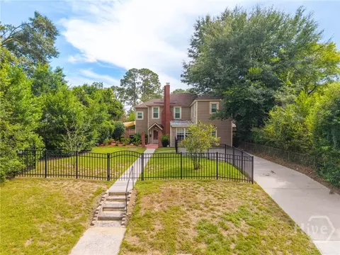623 E 54th St, Savannah, GA 31405