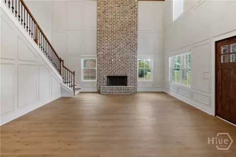 Living - 406 S Ash St, Springfield, GA 31329 photo 1 of 5