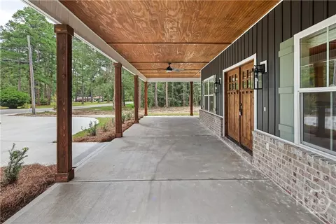 Exterior - 406 S Ash St, Springfield, GA 31329 photo 3 of 8