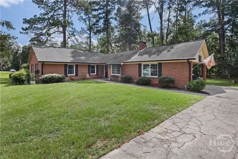 205 W 4th St, Springfield, GA 31329 photo 2