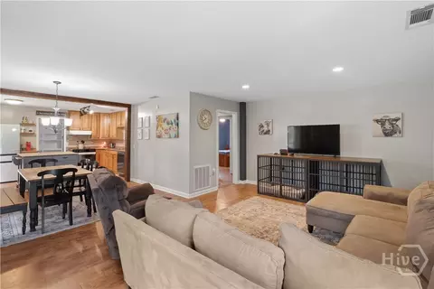 205 W 4th St, Springfield, GA 31329 photo 12