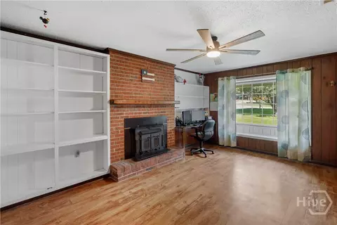 Living - 205 W 4th St, Springfield, GA 31329 photo 2 of 3