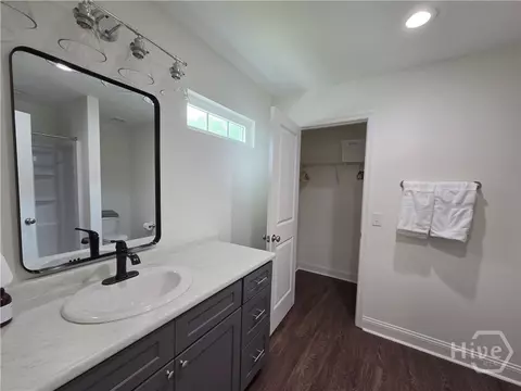 Bath - 128 Read St, Pooler, GA 31322 photo 2 of 5
