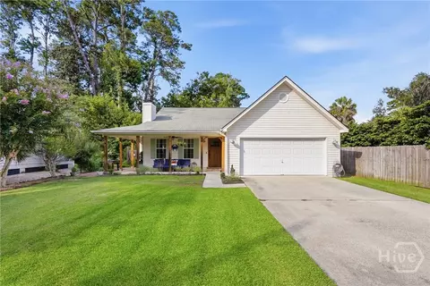 126 Holcomb St, Savannah, GA 31406