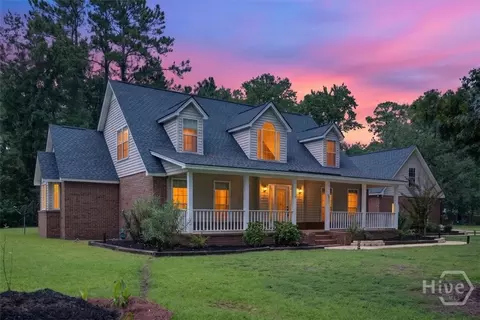 153 Steele Wood Dr, Richmond Hill, GA 31324